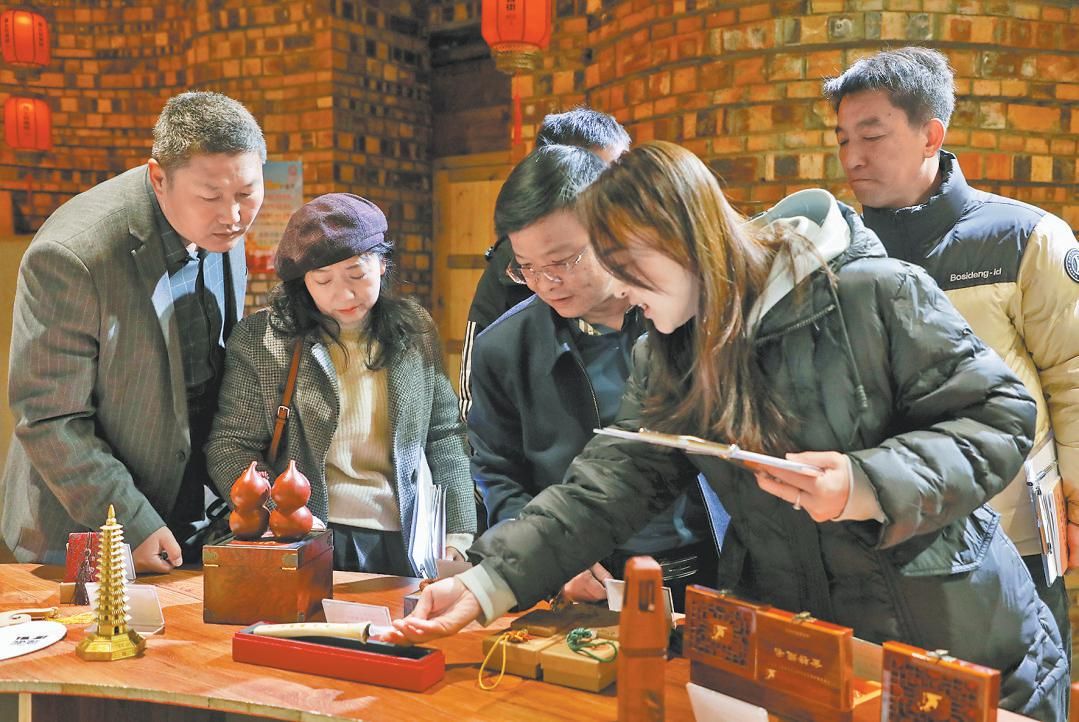 “大美榆阳·陕北之窗”近百件榆阳特色旅游商品参加评选