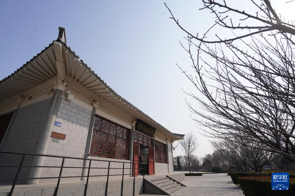 首页>文化3月13日拍摄的新郑郑国车马坑遗址博物馆景区入口.