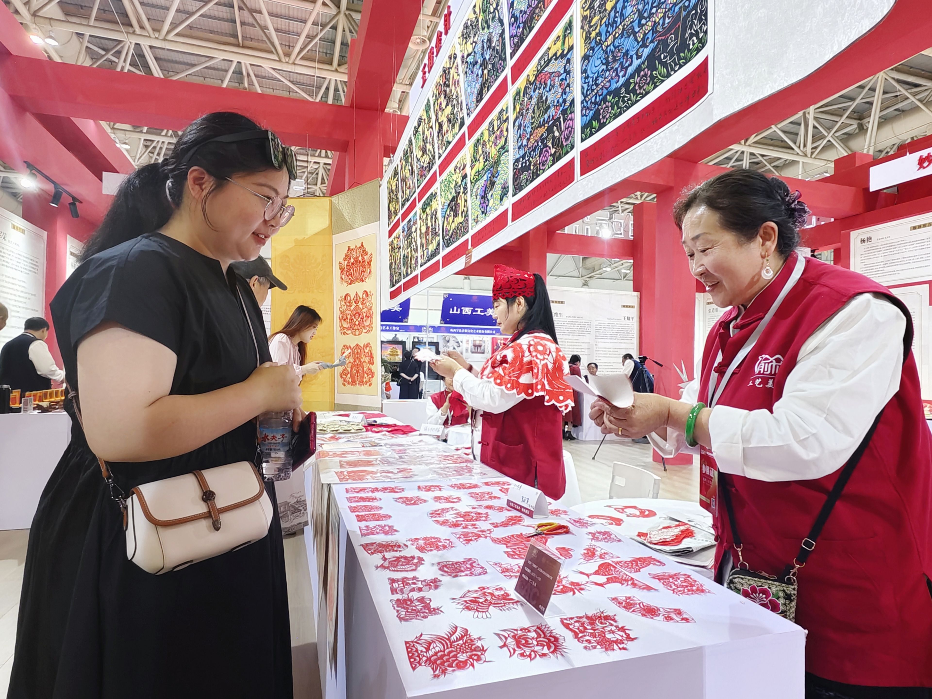 展黄土文化异彩 谋产业发展新路——榆林代表团参加2