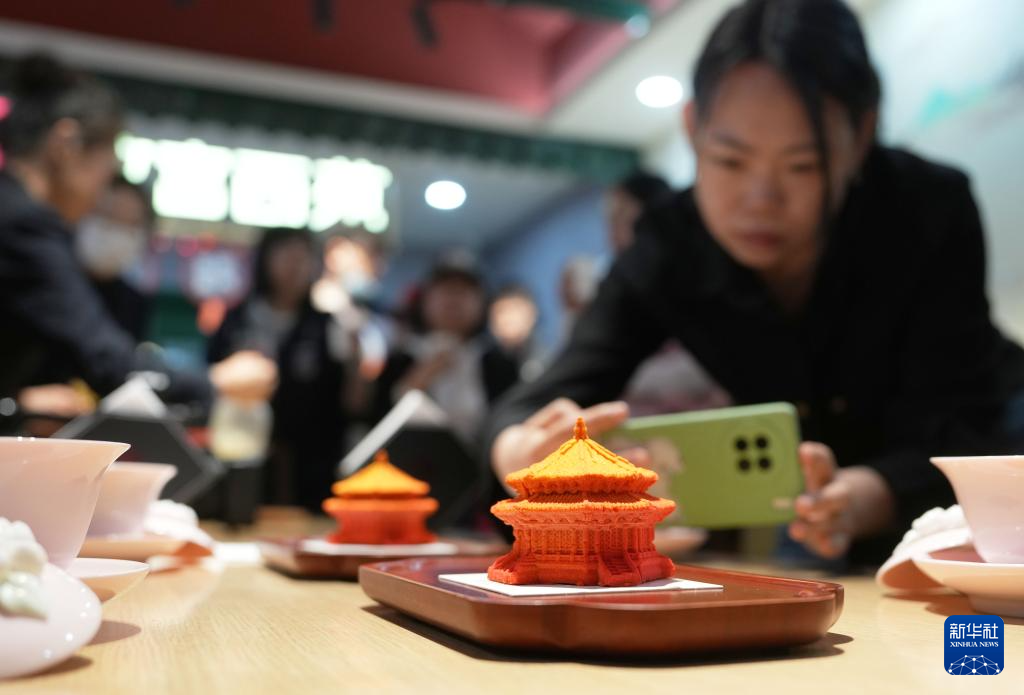 沈阳故宫推出"美食文创"新品