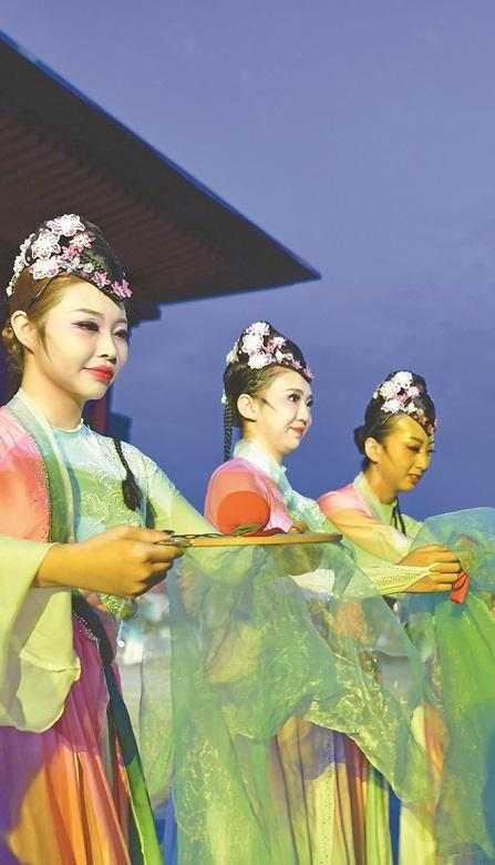 9月10日，第十届陕西省艺术节开幕式精彩的迎宾礼仪。记者 杜玮 摄