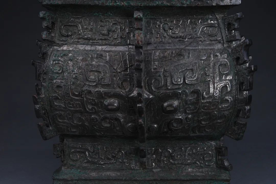 折方彝局部。（图片由宝鸡周原博物院提供）