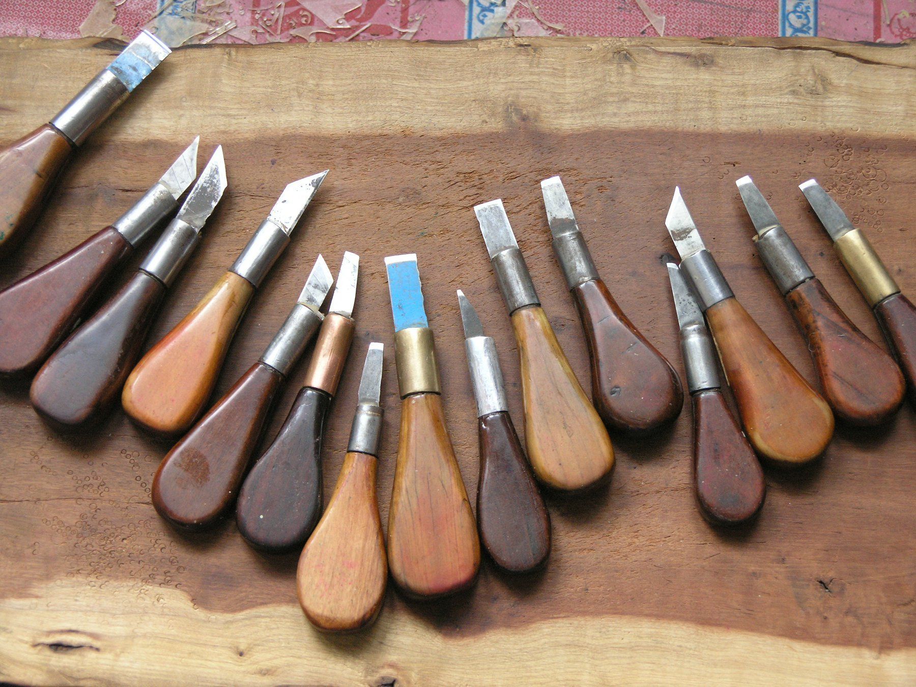 华县皮影制作工具（本文图片来源于渭南市文化和旅游局）