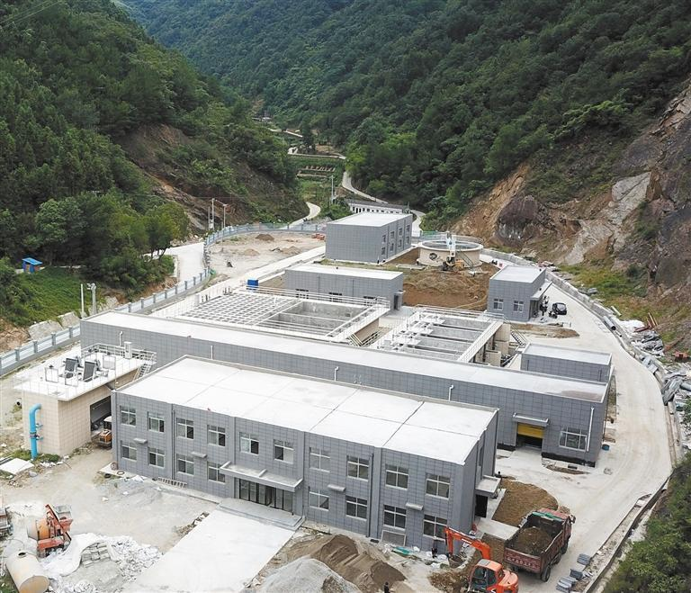 9月1日拍摄的石泉县县城供水项目建设现场。通讯员 许兵 摄