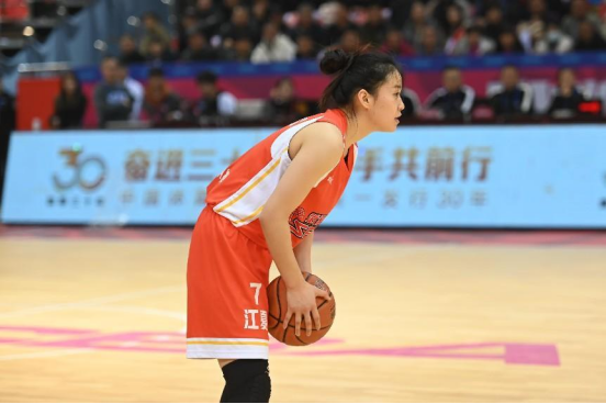 陕西天泽女篮体彩之夜虽败犹荣