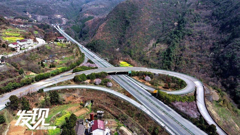 由此经过的西成高铁线,京昆高速公路,108国道以及地方公路上,一列列