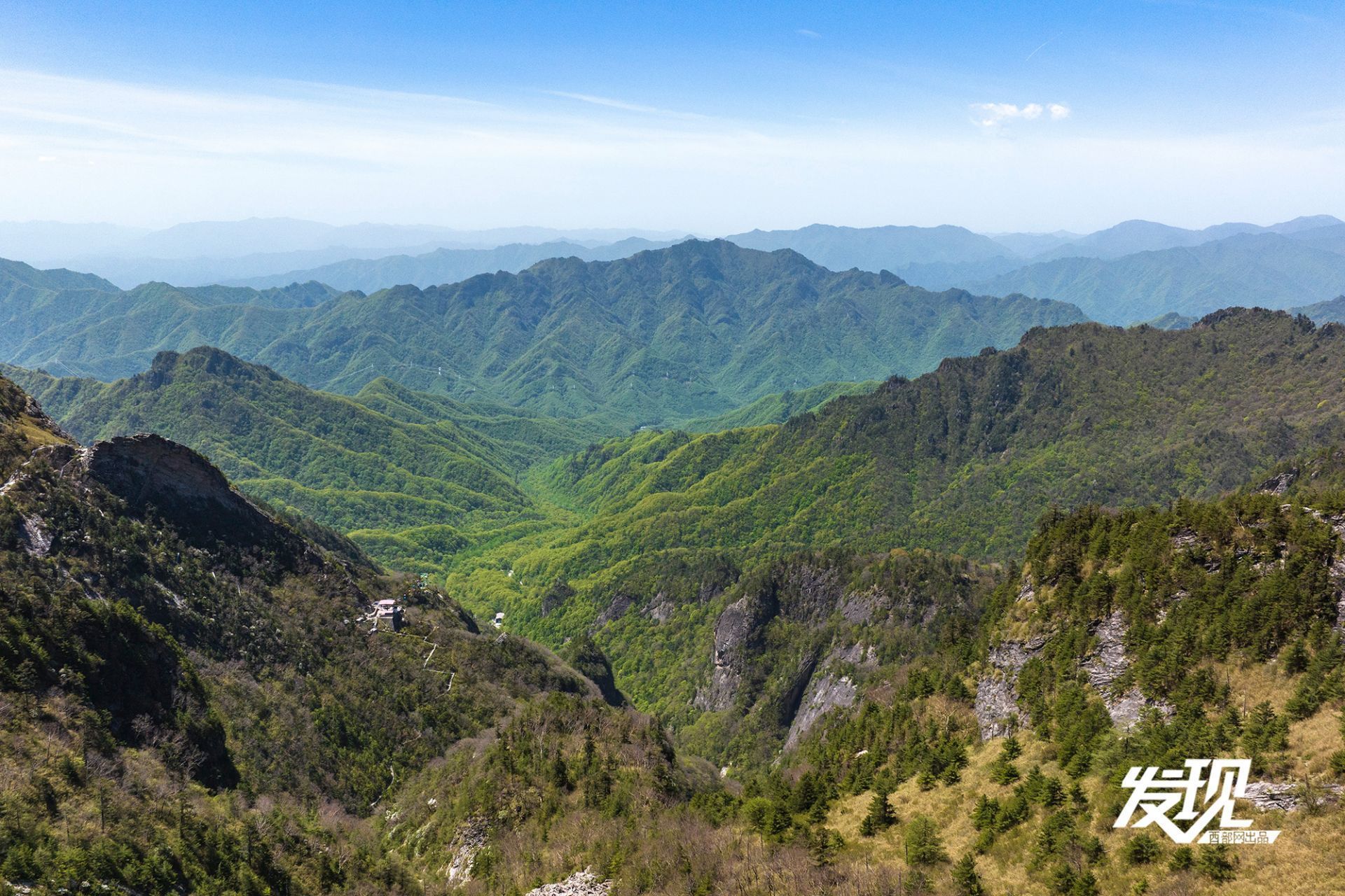 秦岭山脉最高的山峰图片