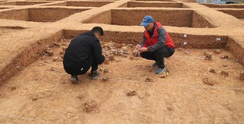 洛南夜塬遗址发掘现场旧石器考古实证陕西百万年的人类史.