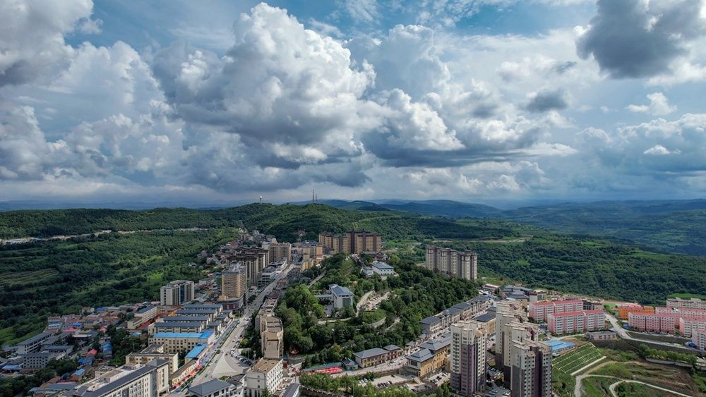 宜君县城全景。