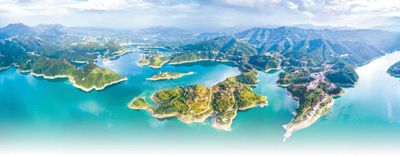 位于汉江上游的安康市瀛湖景色。邵向东 摄（人民视觉）