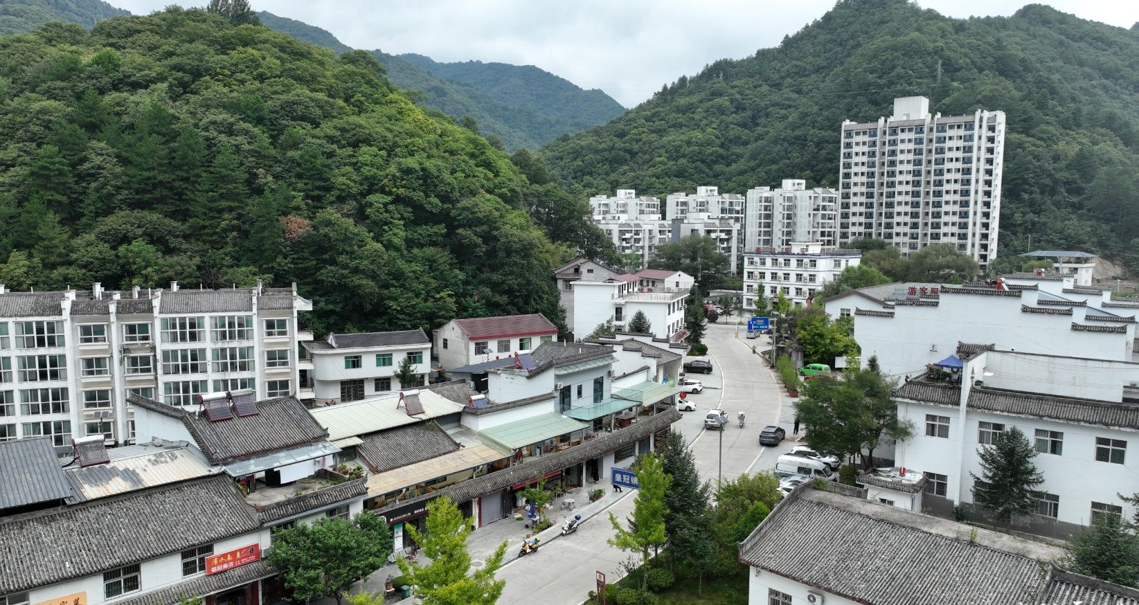 皇冠镇小镇航拍