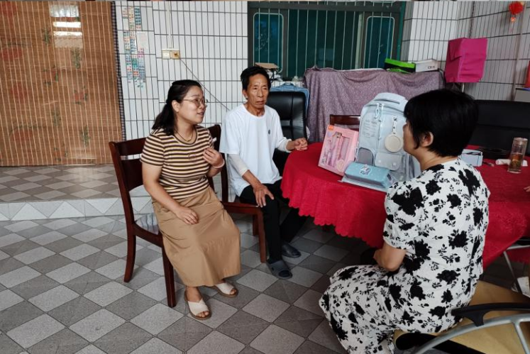 “老年人茶话会”